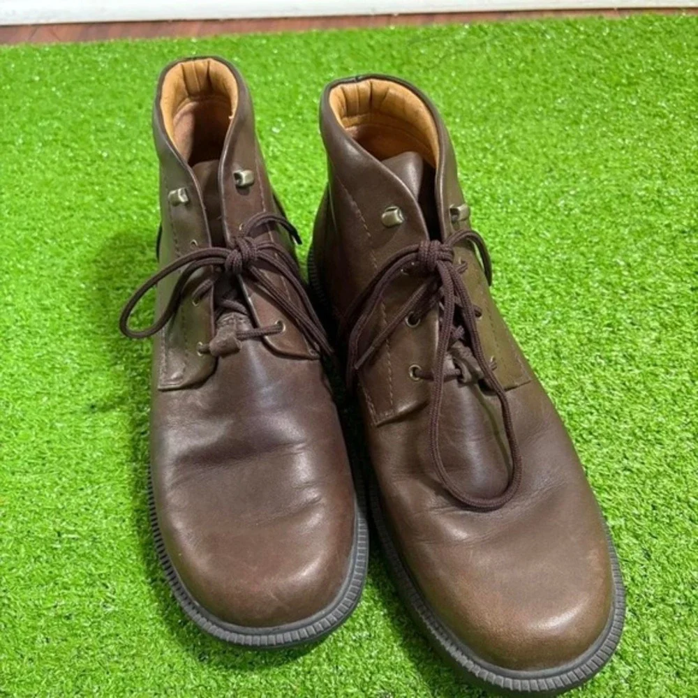 Timberland Leather Chukka Lace Up Boots Brown Size 9.5M‎ Smart Comfort Shoes